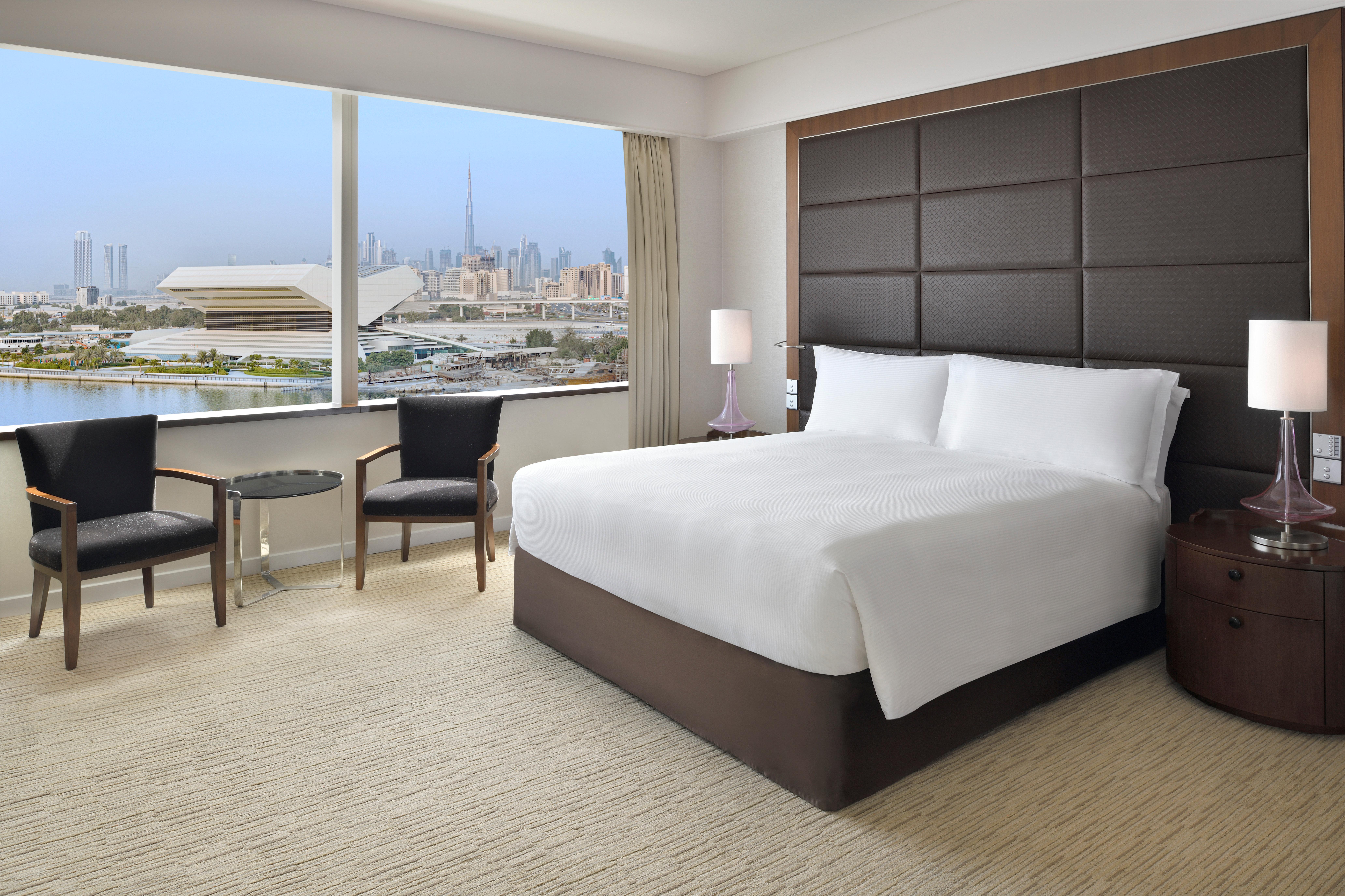 Crowne Plaza Dubai Festival City Eksteriør bilde A guest room at the Atlantis, The Royal